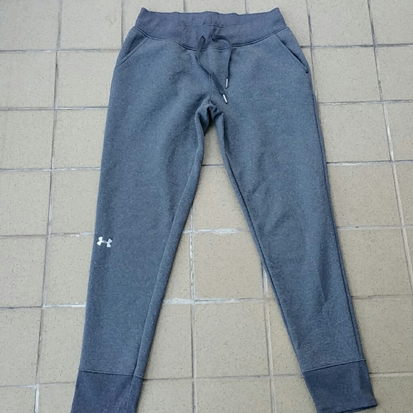 Under Armour Pants - Gray Under Armour Athletic Pants Size Medium, NWOT